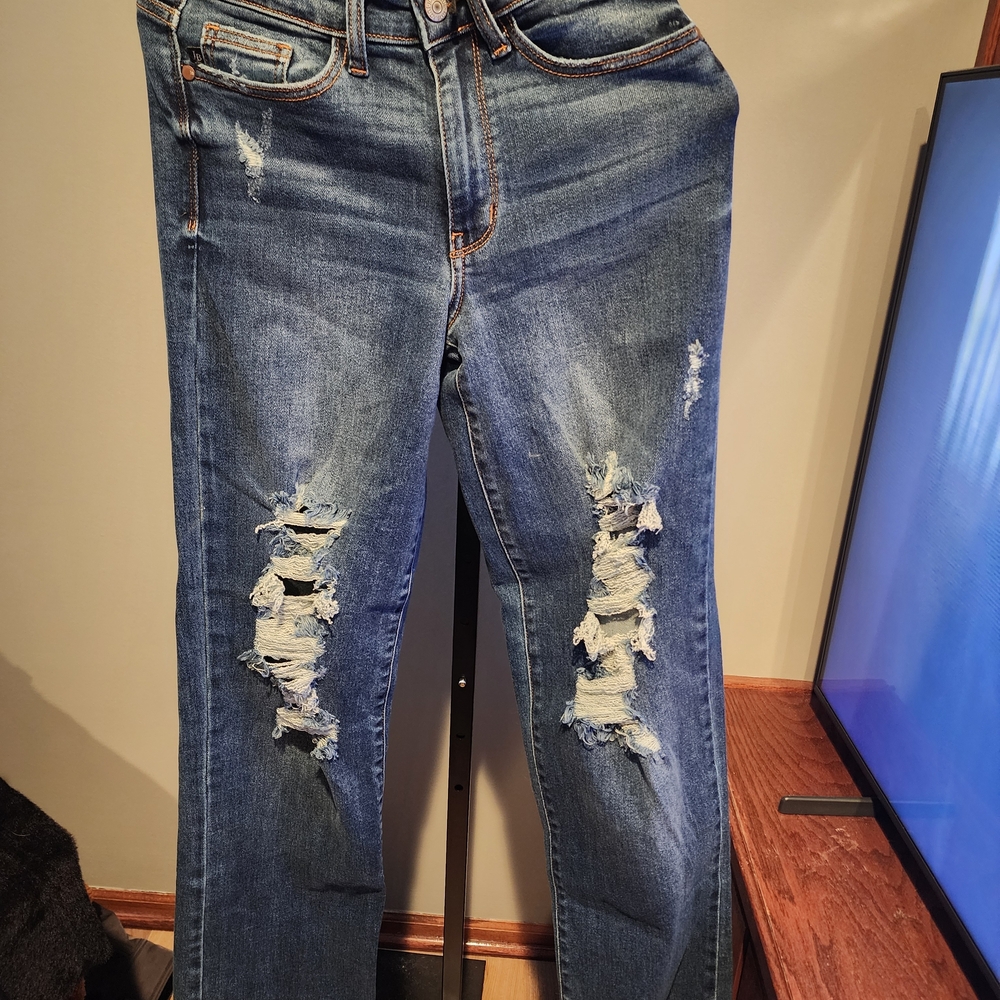 Judy Blue Distressed Straight-Leg Jeans in Medium Blue